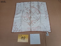 Lot 18 - zijden sjaal nina ricci