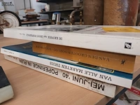 Lot 180 - boeken over poperinge en oorlog. 4 stuks