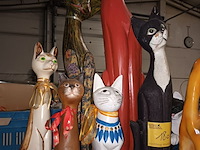 Lot 180 - decoratieve katten. 9 stuks - afbeelding 3 van  5