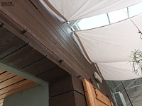 Lot 180 - houten schuifdeuren op rail. 2 stuks - afbeelding 5 van  5