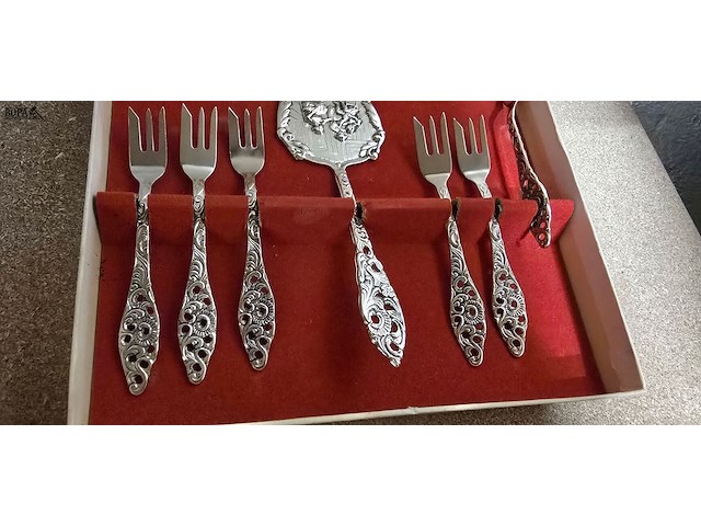 Lot 180 - lot diverse verzilverde items - afbeelding 2 van  12