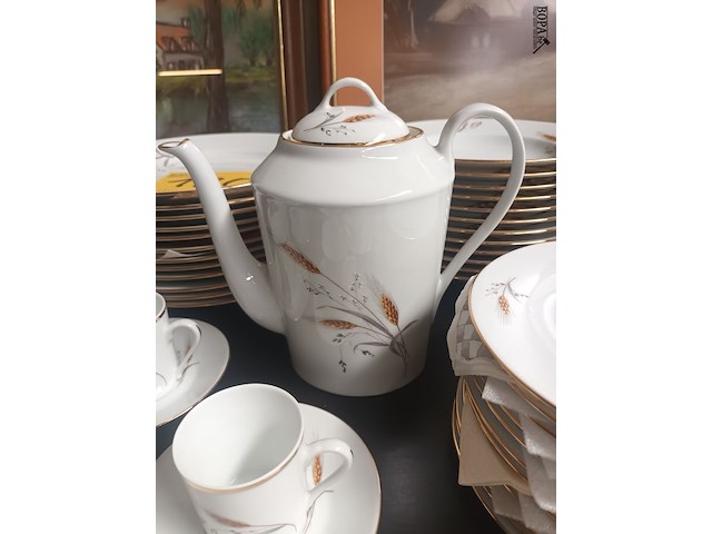 Lot 180 - servies limoges. 61 stuks - afbeelding 4 van  6