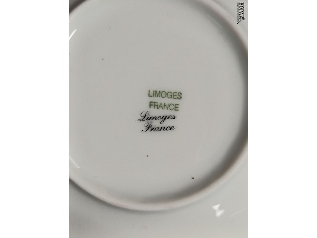 Lot 180 - servies limoges. 61 stuks - afbeelding 6 van  6