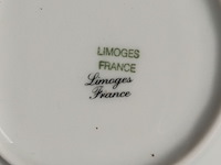 Lot 180 - servies limoges. 61 stuks - afbeelding 6 van  6
