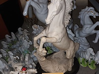 Lot 181 - beeldjes paarden. 25 stuks - afbeelding 1 van  5
