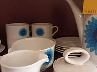Lot 181 - koffieservies eschenbach. 24 stuks - afbeelding 3 van  5