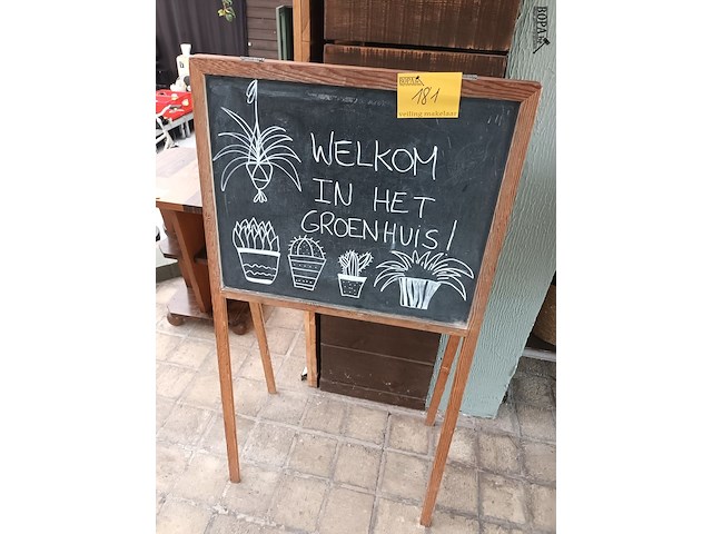 Lot 181 - krijtbord dubbelzijdig - afbeelding 1 van  3
