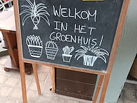 Lot 181 - krijtbord dubbelzijdig - afbeelding 1 van  3