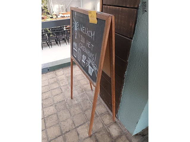 Lot 181 - krijtbord dubbelzijdig - afbeelding 2 van  3