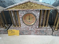 Lot 181 - schouwklok marmer - 3delig - romeinse stijl - afbeelding 3 van  6