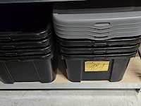 Lot 181 - stapelbakken in zwarte kunststof - afbeelding 1 van  1
