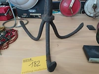 Lot 182 - ijzeren anker - afbeelding 2 van  3