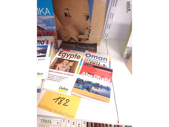 Lot 182 - reisboeken. 12 stuks - afbeelding 3 van  3