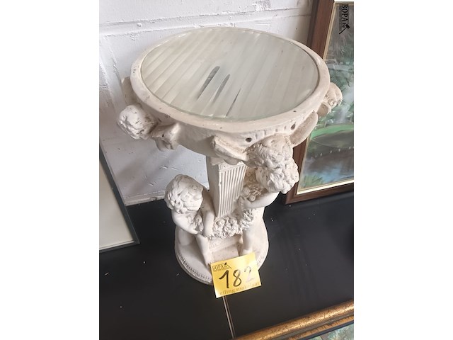Lot 182 - sokkel met lamp - afbeelding 3 van  5