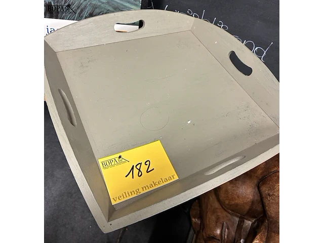 Lot 182 - vintage bijzettafeltje - afbeelding 1 van  3
