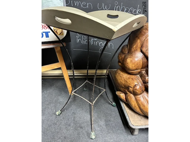 Lot 182 - vintage bijzettafeltje - afbeelding 3 van  3