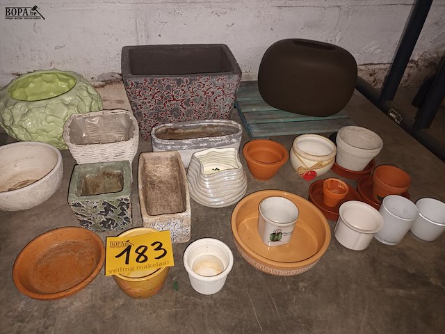 Lot 183 - bloempotten. 30 stuks - afbeelding 3 van  3