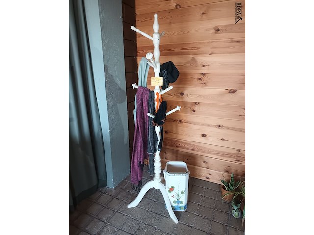 Lot 183 - kapstok en paraplubak - afbeelding 1 van  3