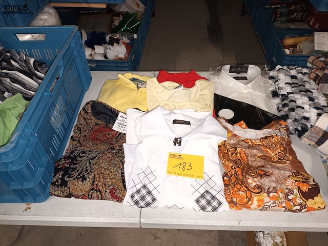 Lot 183 - kledij dames en heren. 17 stuks - afbeelding 1 van  4