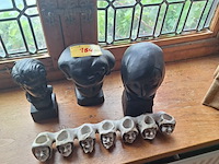 Lot 184 - beelden en pijpenrekje. 4 stuks - afbeelding 1 van  1