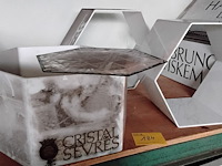 Lot 184 - cristal de sevres displays - afbeelding 1 van  1