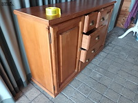 Lot 184 - houten dressoir kast - afbeelding 2 van  4