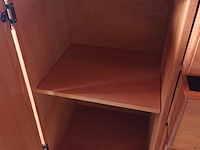 Lot 184 - houten dressoir kast - afbeelding 4 van  4