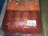 Lot 184 - kussen, deken en badhanddoeken. 4 stuks - afbeelding 3 van  4