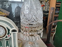 Lot 184 - vintage wandklokje en glazen/messing schouwlampje - afbeelding 2 van  2
