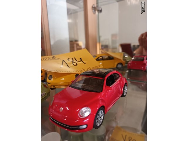 Lot 184 - volkswagen auto’s op schaal. 5 stuks - afbeelding 3 van  4