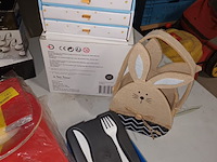 Lot 185 - decoratie en tafelgerei. 22 stuks - afbeelding 5 van  5