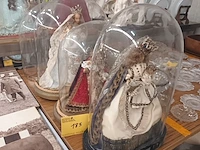 Lot 185 - globes. 4 stuks