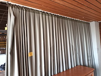 Lot 185 - gordijnen - afbeelding 1 van  2