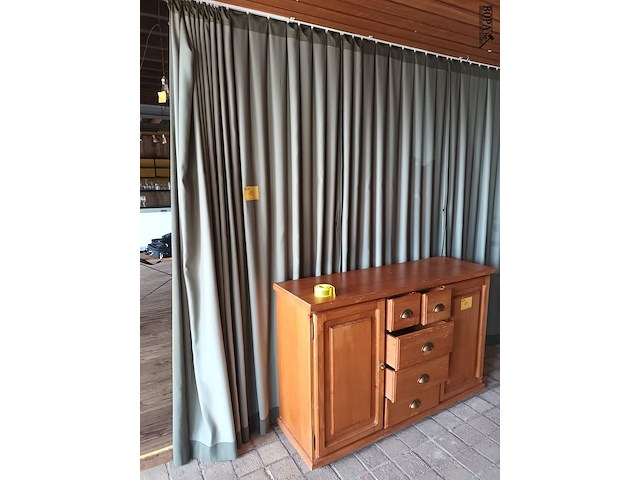 Lot 185 - gordijnen - afbeelding 2 van  2