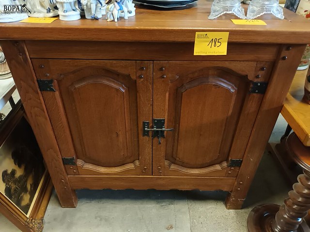 Lot 185 - kast met 2 deuren - afbeelding 2 van  5