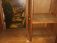 Lot 185 - kast met 2 deuren - afbeelding 5 van  5