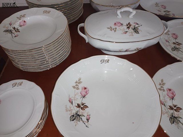 Lot 185 - koffie- en eetservies limoges. 50 stuks - afbeelding 6 van  6