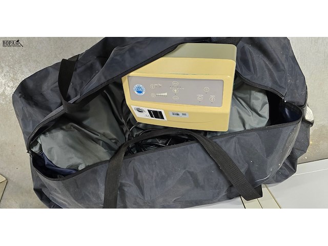 Lot 185 - medische matas tegen doorligwonden - afbeelding 2 van  2