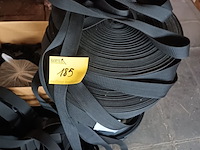 Lot 185 - zwarte riemen - afbeelding 5 van  5