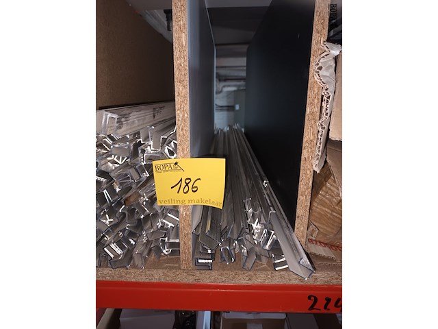 Lot 186 - aluminium profielen - afbeelding 2 van  4