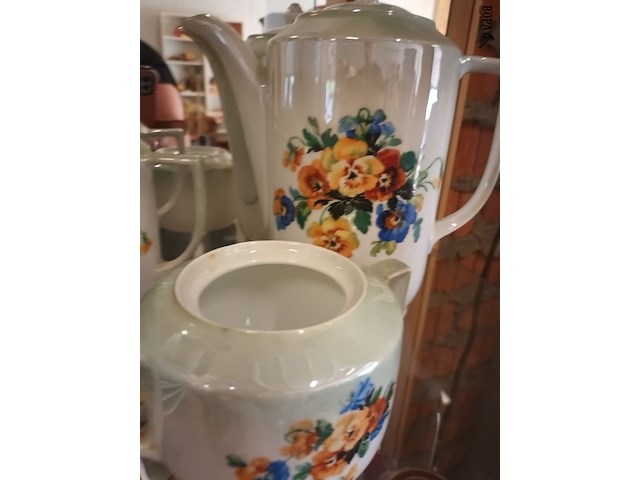Lot 186 - koffieservies victoria. 23 stuks - afbeelding 2 van  3