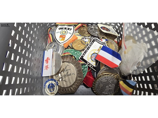 Lot 186 - losse medailles - afbeelding 2 van  2