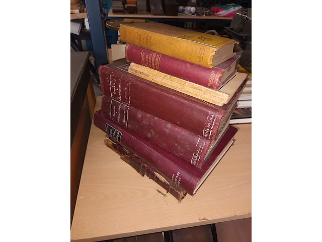 Lot 186 - oude boeken over elektriciteit. 8 stuks - afbeelding 1 van  7