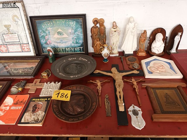 Lot 186 - religieus en devotie. 32 stuks - afbeelding 1 van  8
