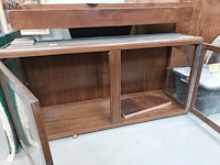 Lot 186 - vitrinekast - afbeelding 2 van  2