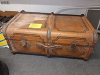 Lot 187 - antieke reiskoffer - afbeelding 2 van  5