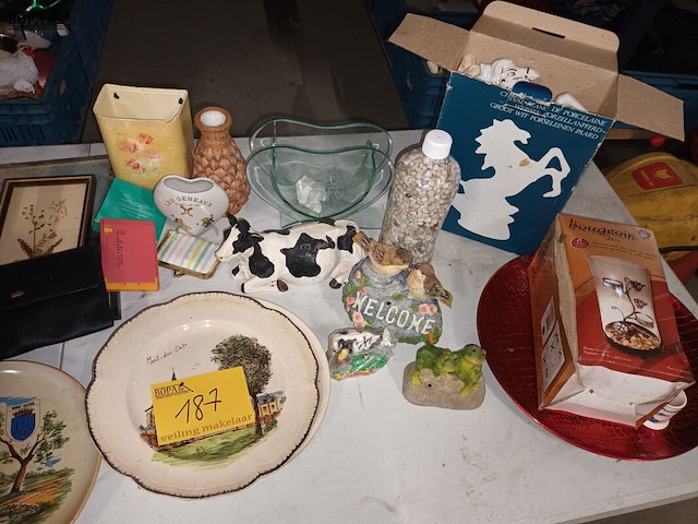 Lot 187 - decoratie. 25 stuks - afbeelding 1 van  5