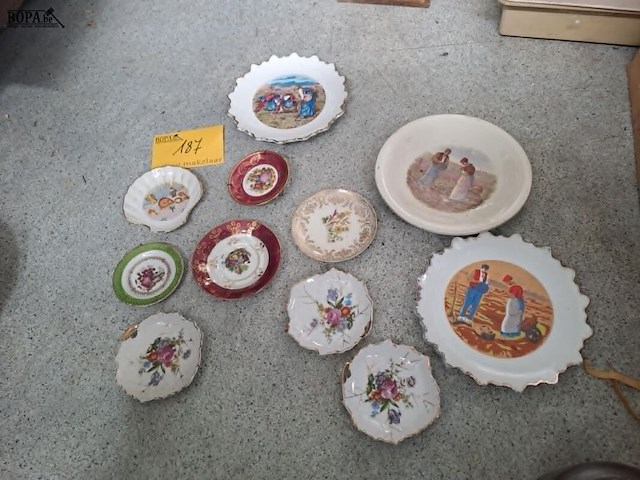 Lot 187 - lot decoratieve minibordjes - afbeelding 1 van  4