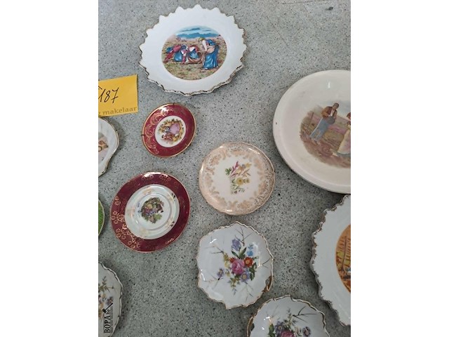 Lot 187 - lot decoratieve minibordjes - afbeelding 4 van  4