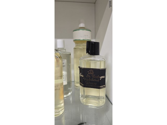 Lot 187 - lot parfums/eu de toilette volle en aangebroken - afbeelding 2 van  5